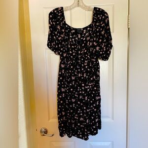 Torrid Black Ditsy Floral Crinkled Gauze Puff Sleeve Peasant Dress